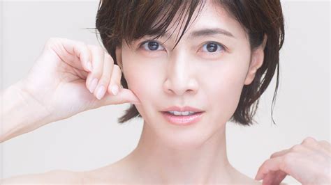 内田有紀、ほぼすっぴんに近い状態で撮影 “49歳の自然体の美し。